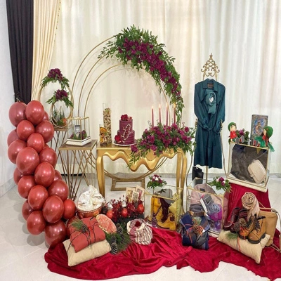 تزیین سفره شب یلدا لاکچری عروس؛ روایت شکوه، اصالت و سلیقه ایرانی تزیین سفره شب یلدا لاکچری عروس