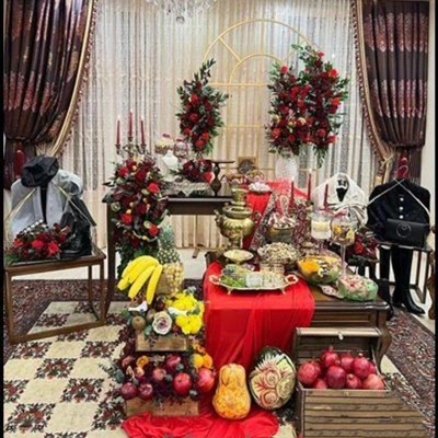 تزیین سفره شب یلدا لاکچری عروس؛ روایت شکوه، اصالت و سلیقه ایرانی تزیین سفره شب یلدا لاکچری عروس