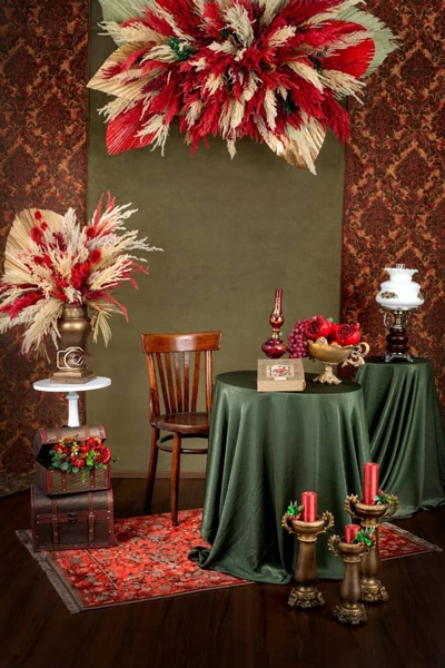 تزیین سفره شب یلدا لاکچری عروس؛ روایت شکوه، اصالت و سلیقه ایرانی تزیین سفره شب یلدا لاکچری عروس